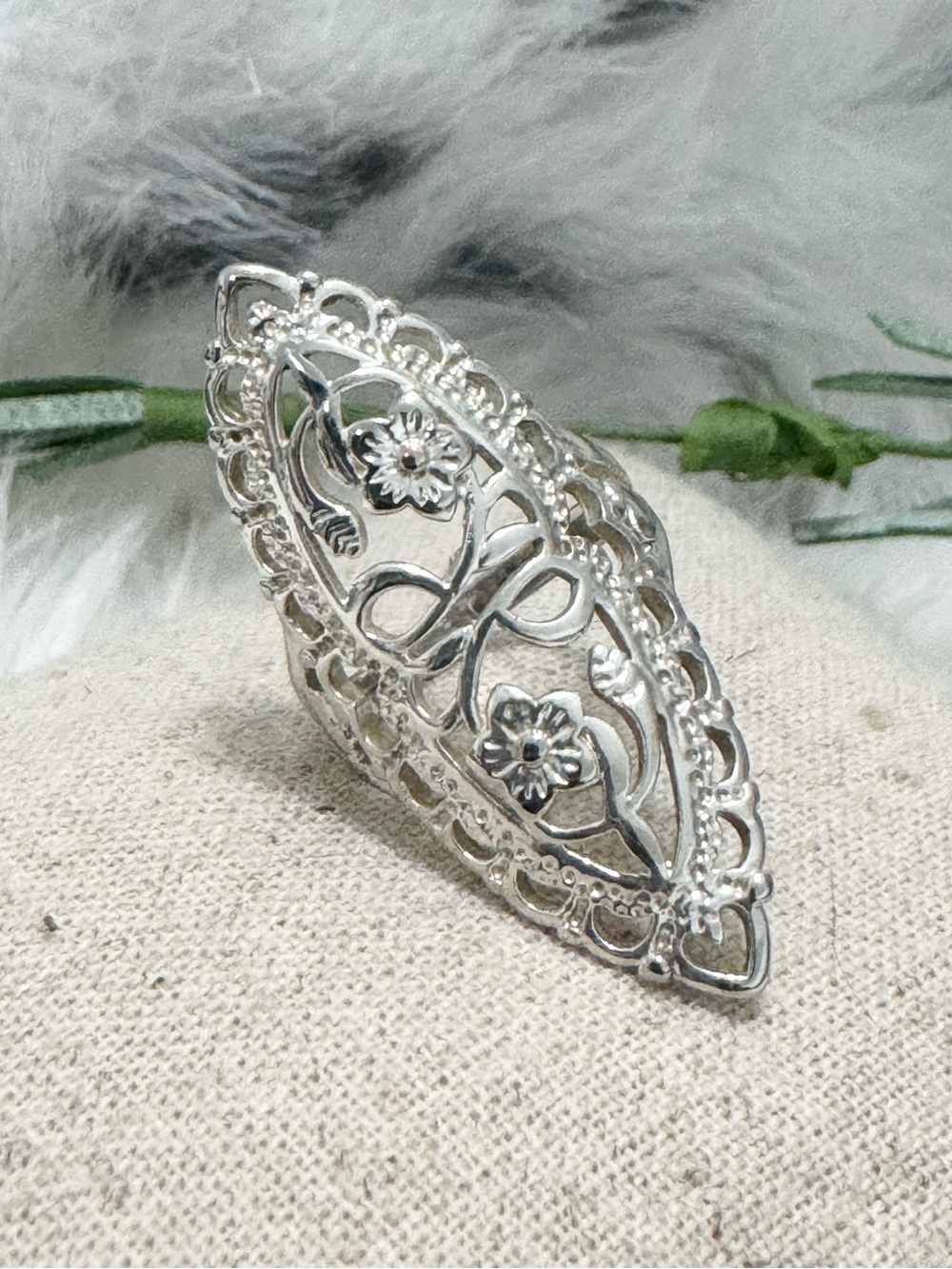 Elegant .925 Sterling Silver Filigree Marquise Flower Elongated Ring Sz 6.5